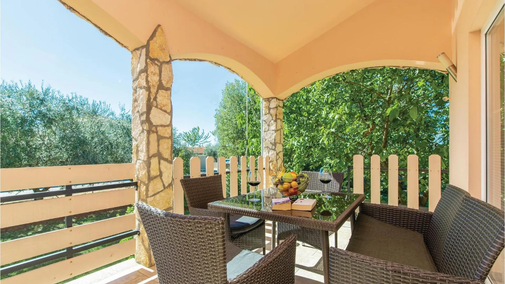 Stunning Home In Mihatovici With Kitchen Rosini 0*,  كرواتيا