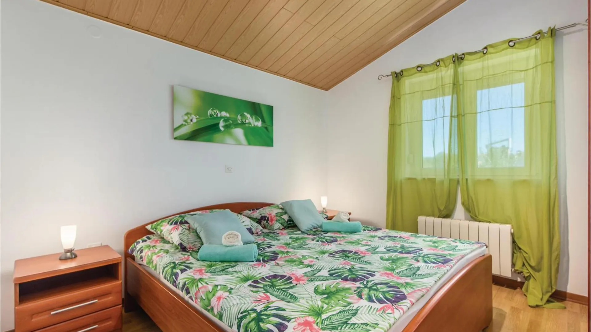 Stunning Home In Mihatovici With Kitchen Rosini 0*,  كرواتيا