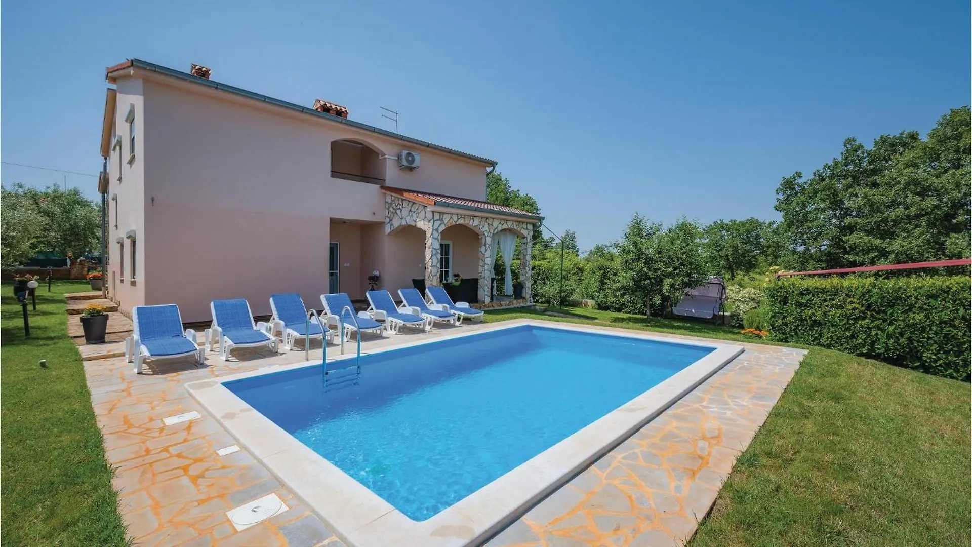 Stunning Home In Mihatovici With Kitchen Rosini 0*,  كرواتيا